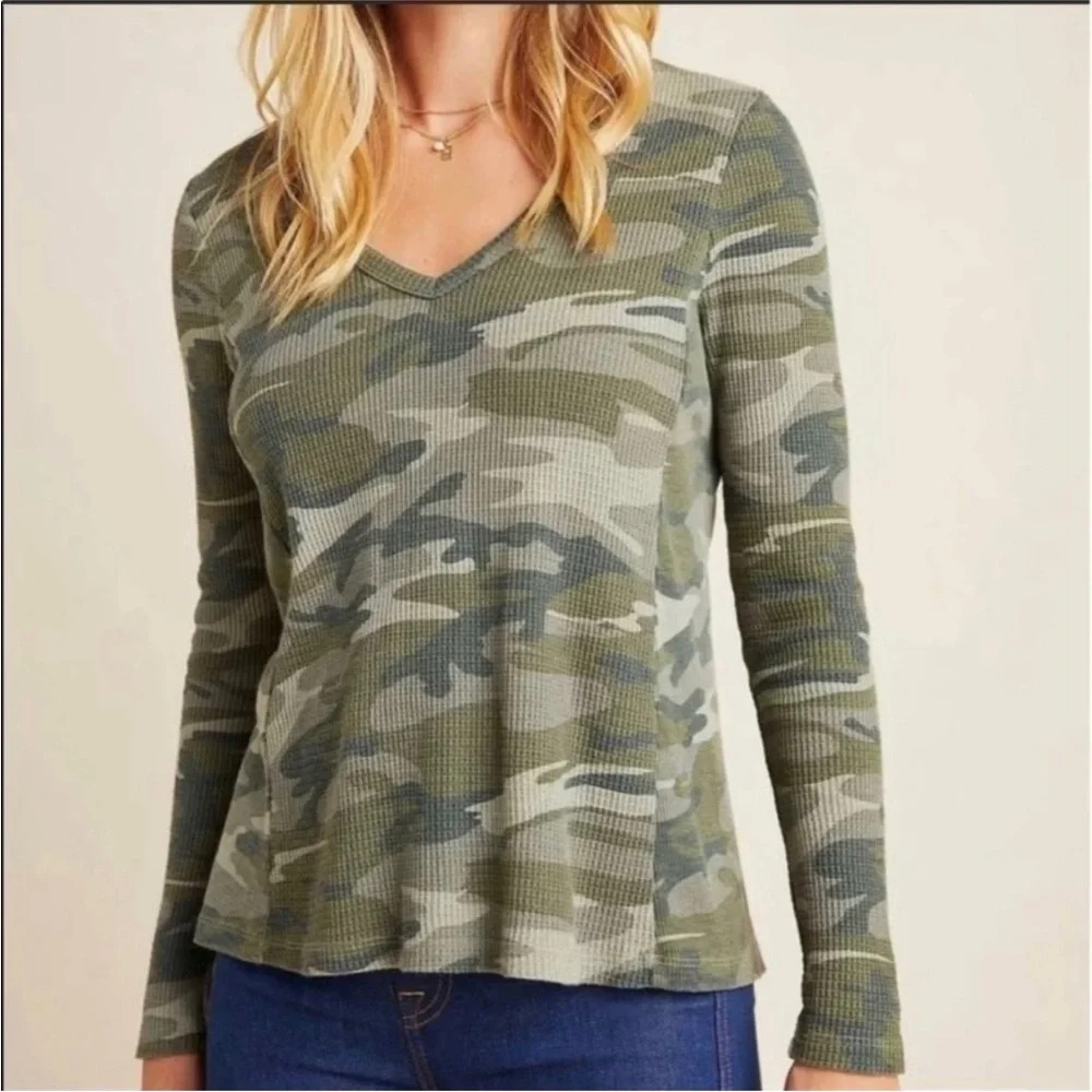 Anthropologie T.la Vicky Camo Thermal V Neck Long Sleeve Top Size XS